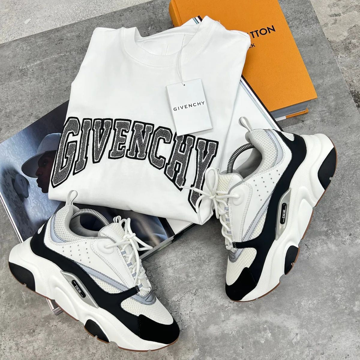 (PRE-ORDER) B22 - TRAINER - WHITE/BLACK