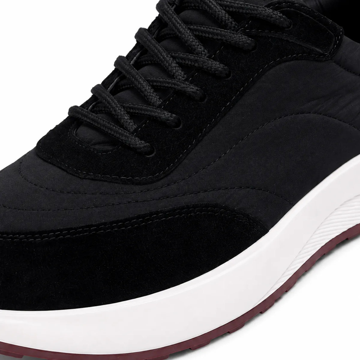LORO SUEDE RUNNER TRAINER - BLACK / WHITE