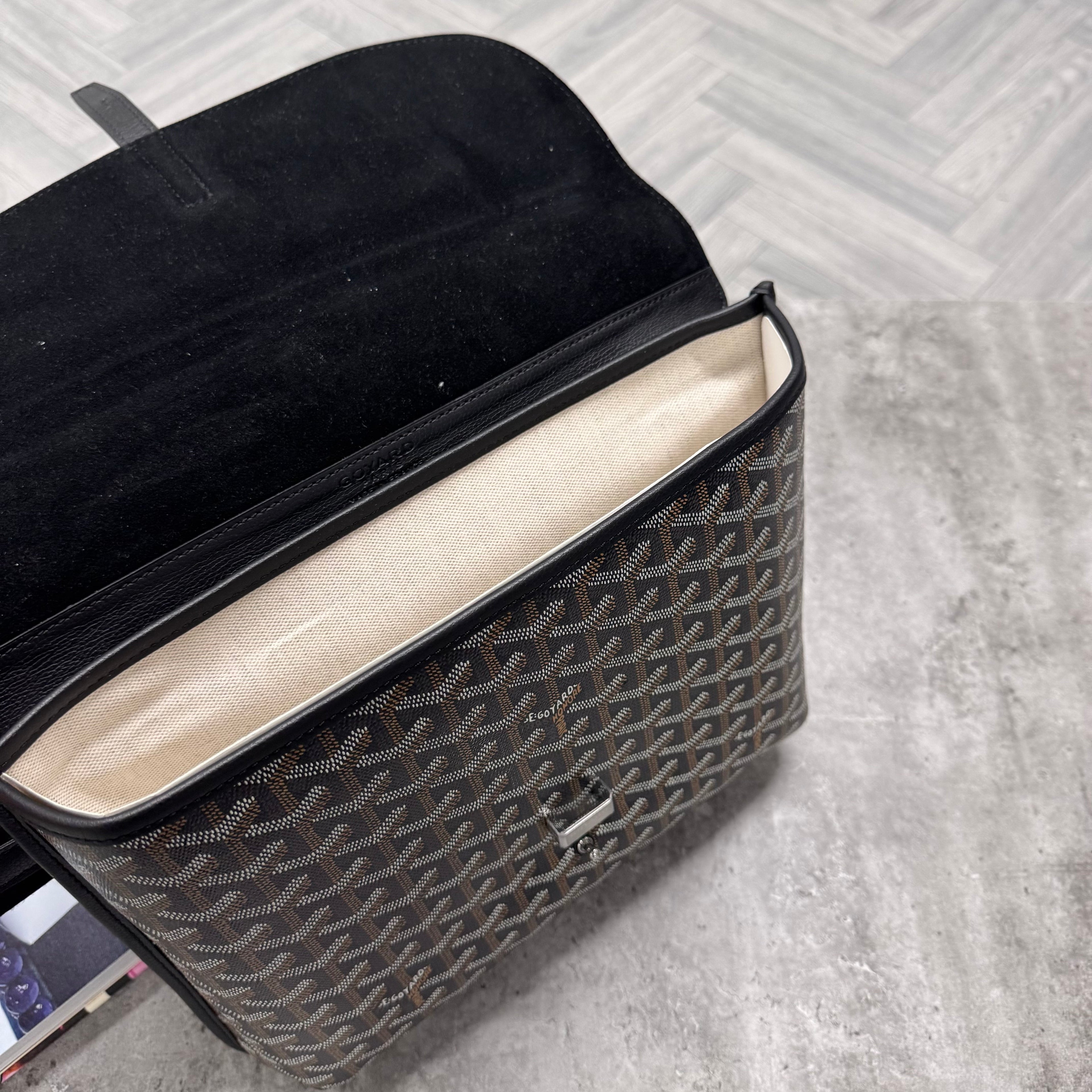 (PRE ORDER) GYRD MAN BAG - BLACK