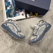 B30 TRAINER - BLUE FROST