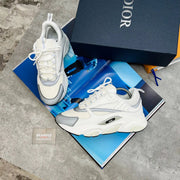 B22 - TRAINERS - WHITE
