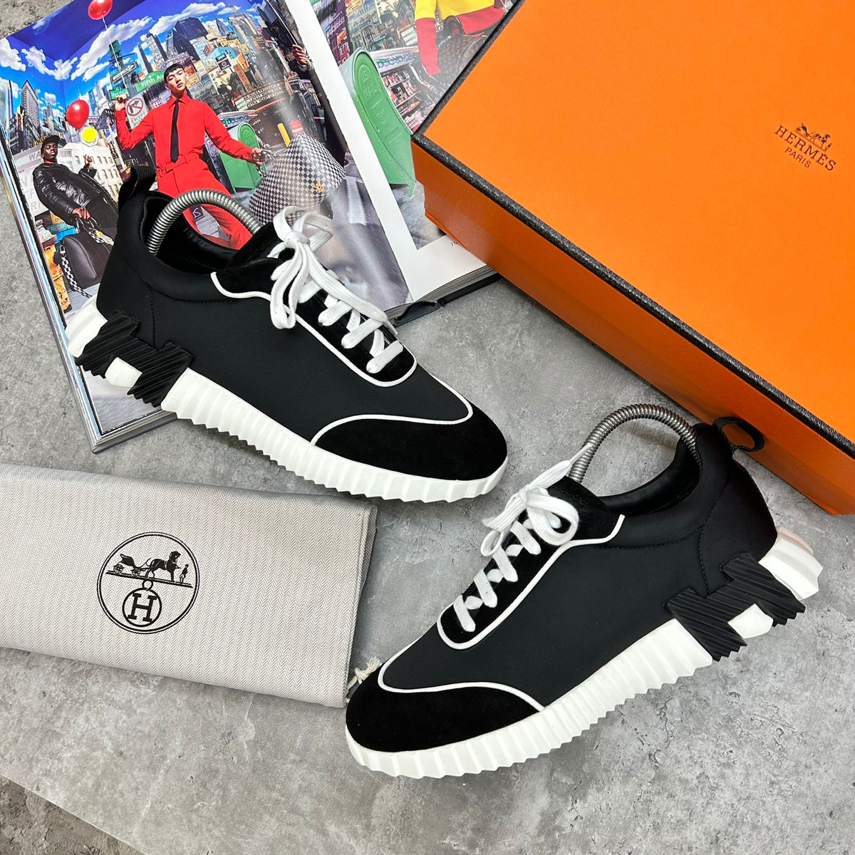 HMES - BOUNCING TRAINERS - BLACK/WHITE