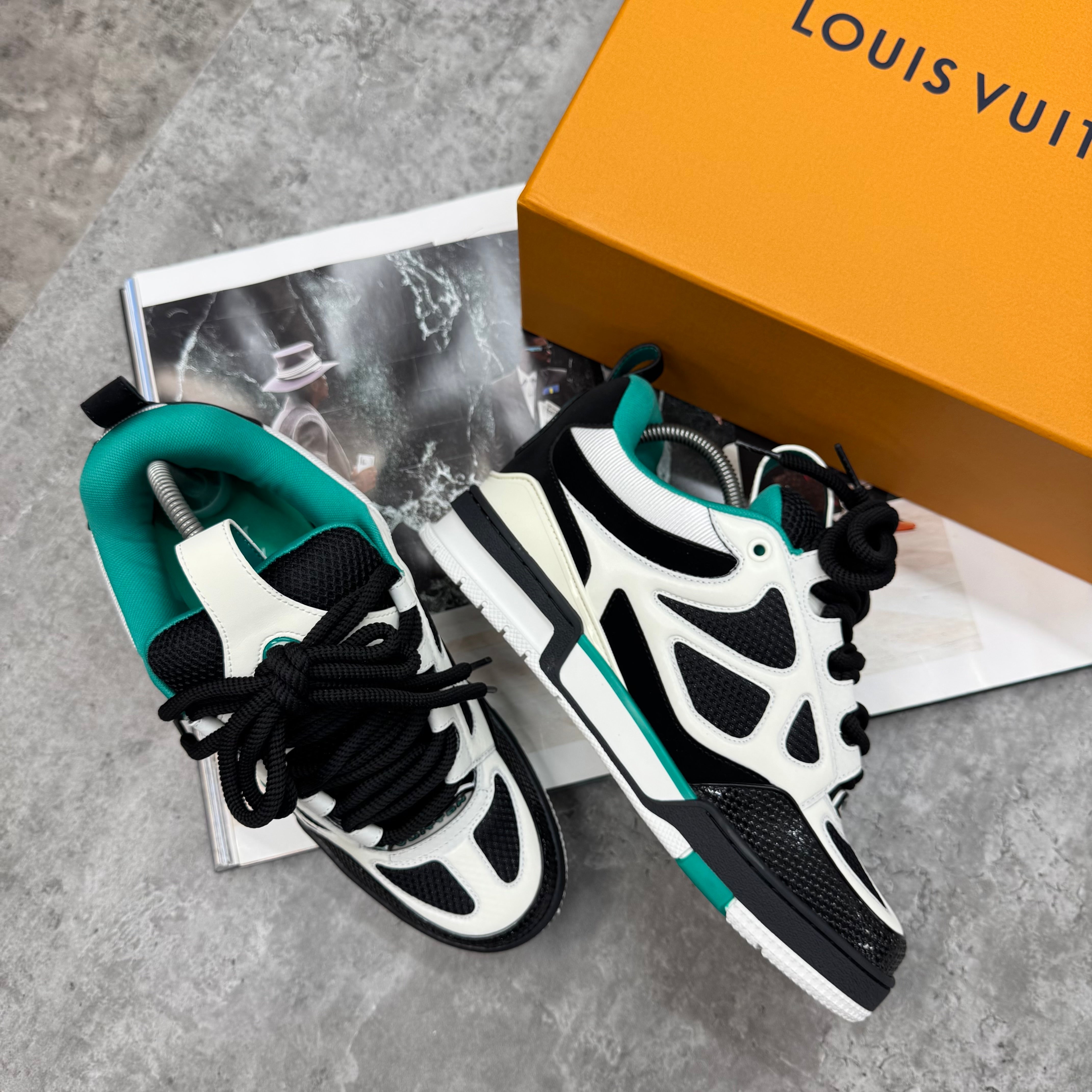 (PRE-ORDER) LVE - SKATES TRAINERS - BLACK/GREEN