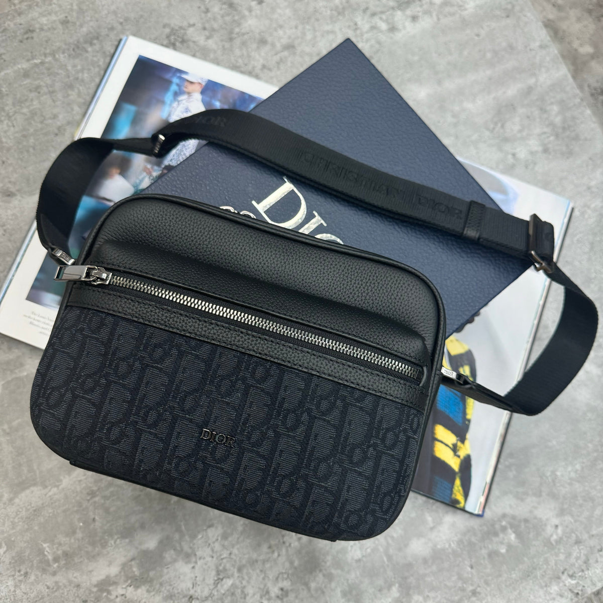 CD - OBLIQUE BAG - BLACK