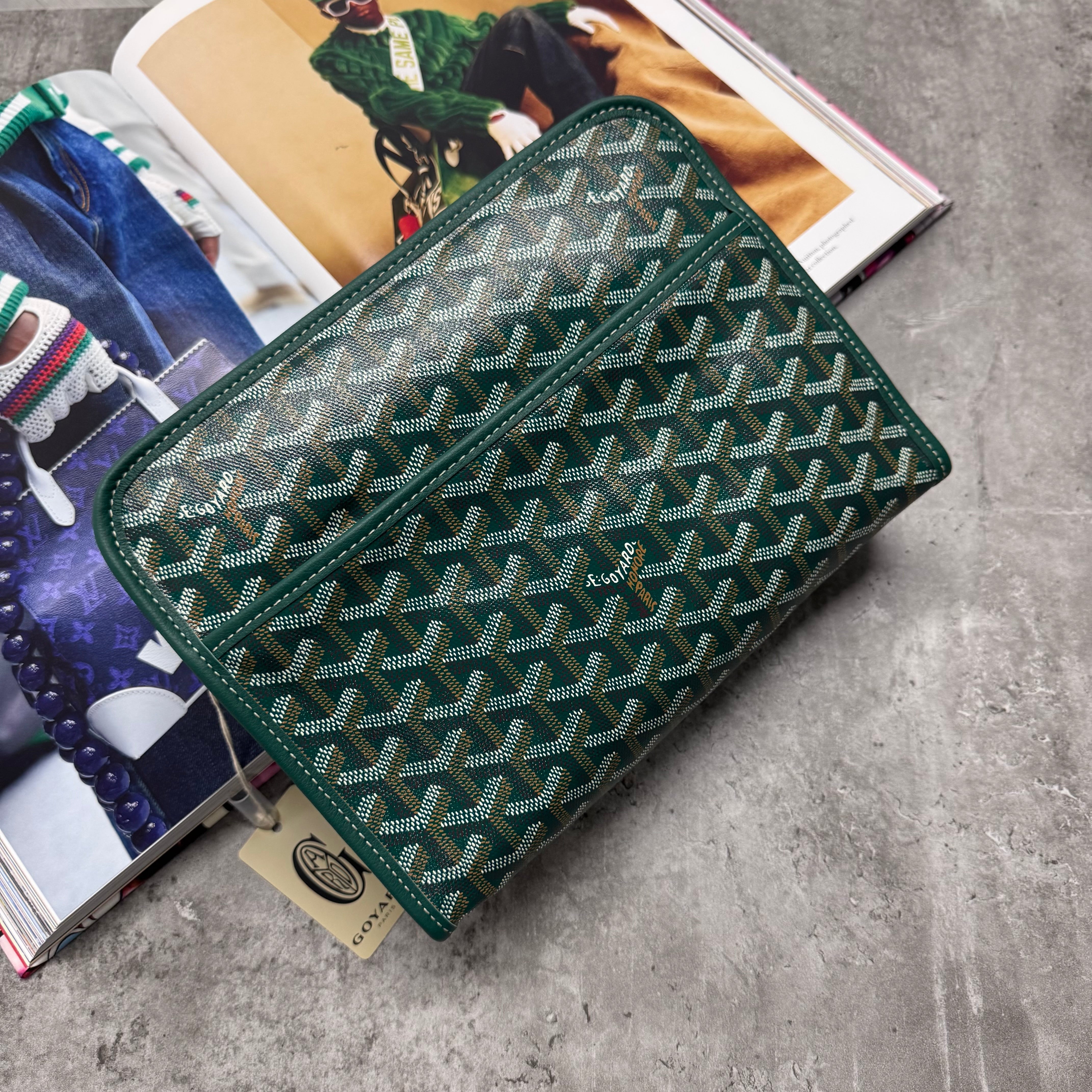 (PRE ORDER) GYRD POUCH BAG - GREEN