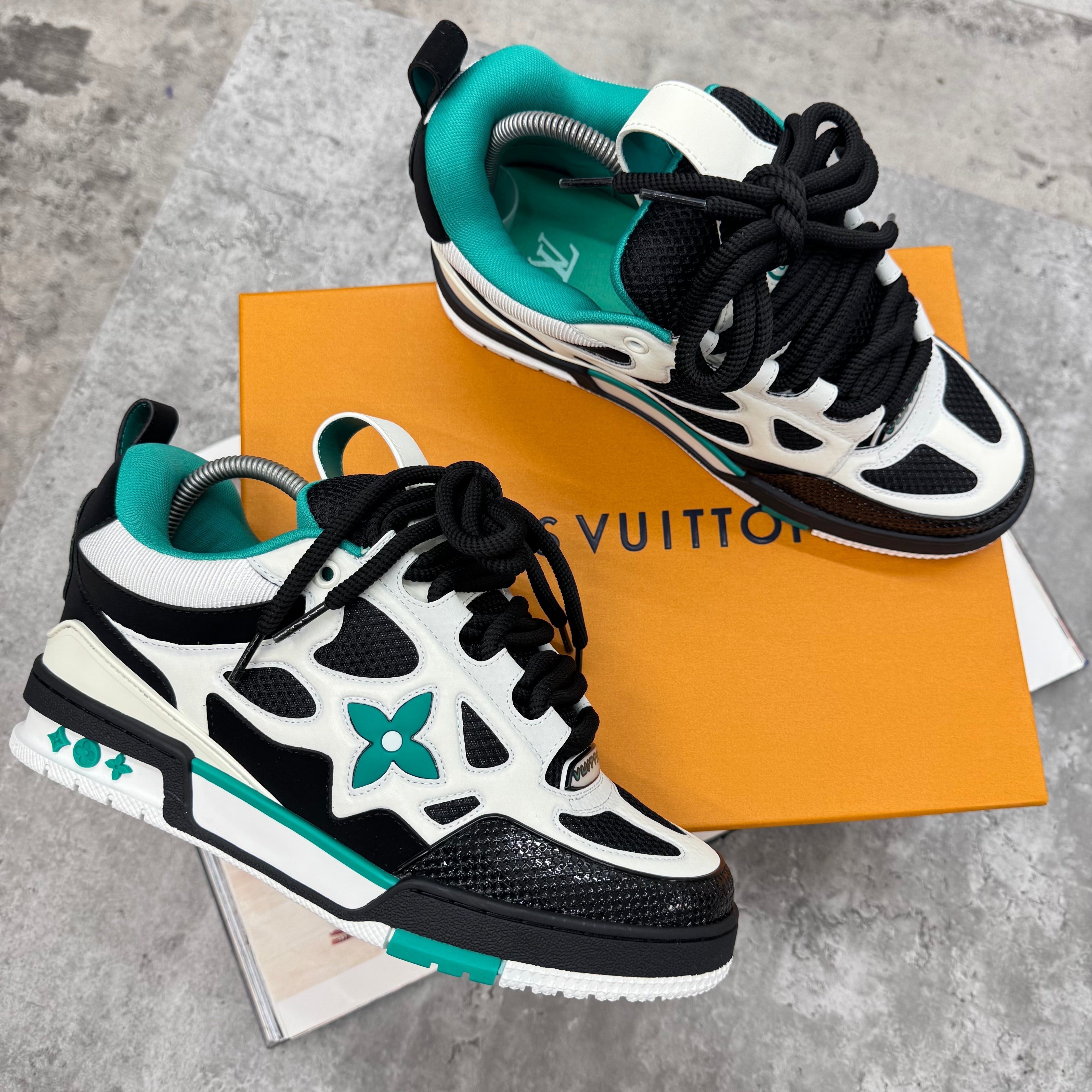 (PRE-ORDER) LVE - SKATES TRAINERS - BLACK/GREEN