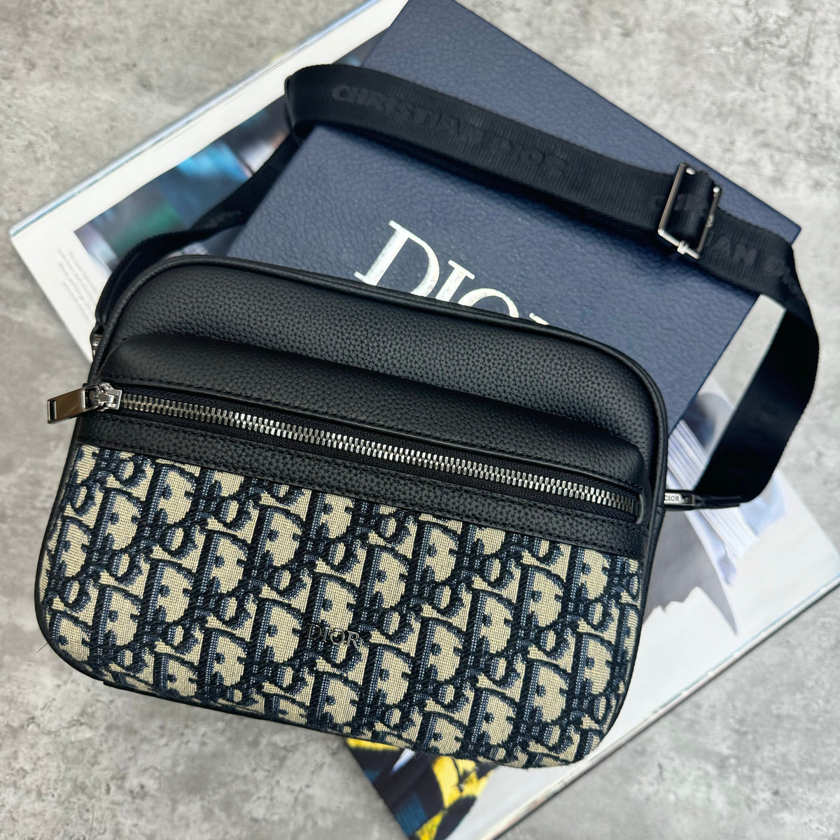 CD - OBLIQUE BAG - BLACK
