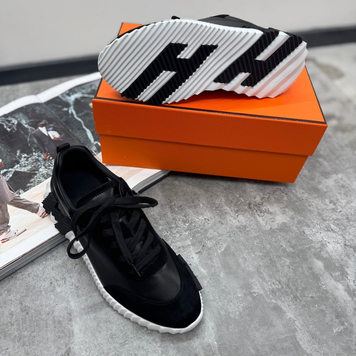 HMES - BOUNCING LEATHER TRAINERS - BLACK/WHITE