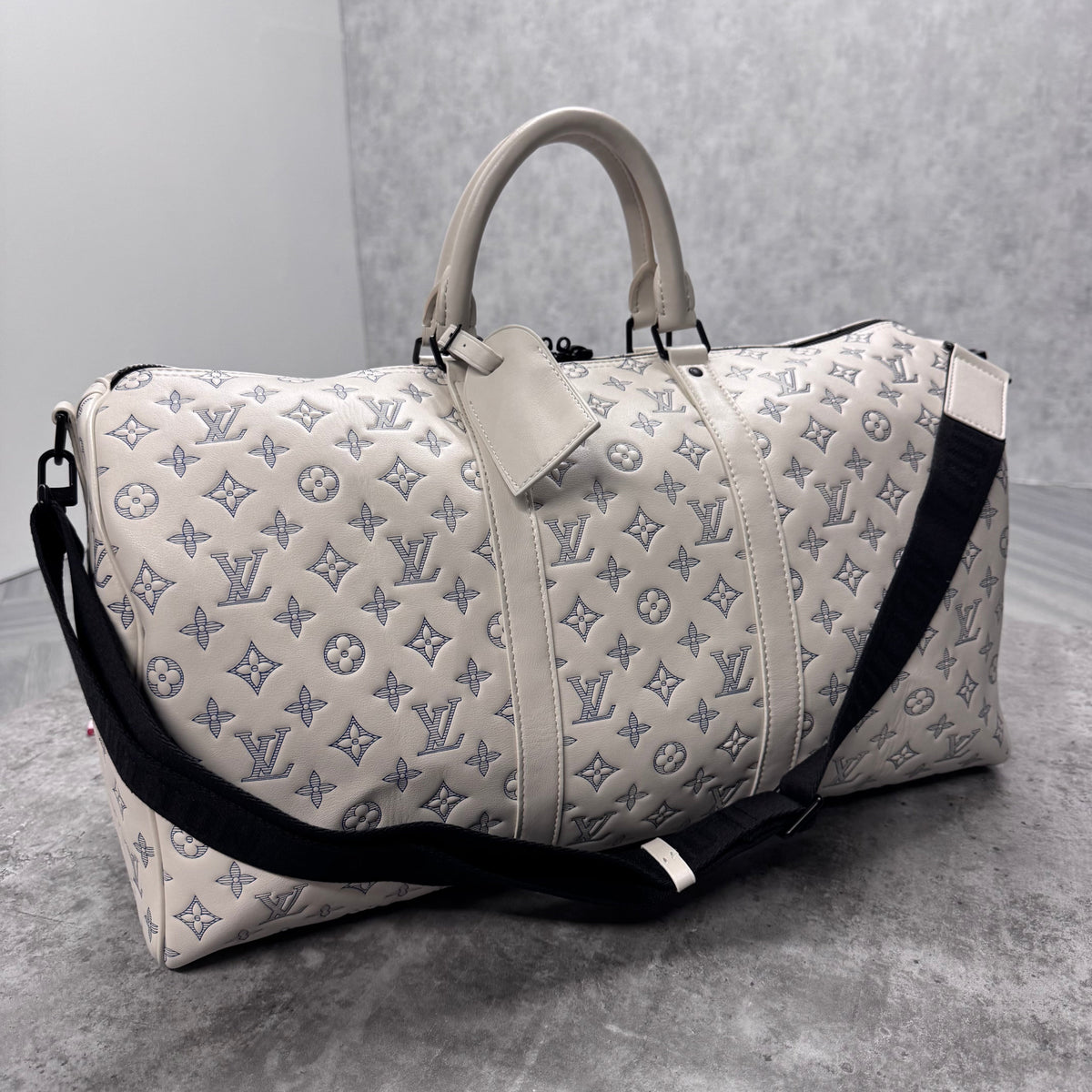 LVE DUFFEL BAG (50) - WHITE