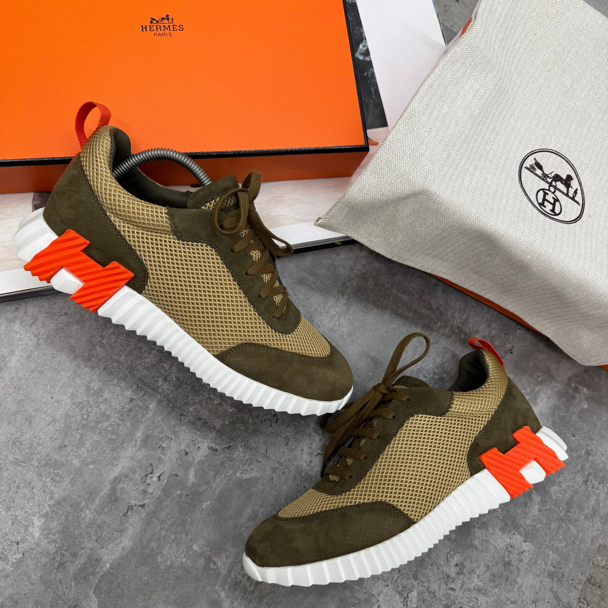HMES - TRAINERS - KHAKI