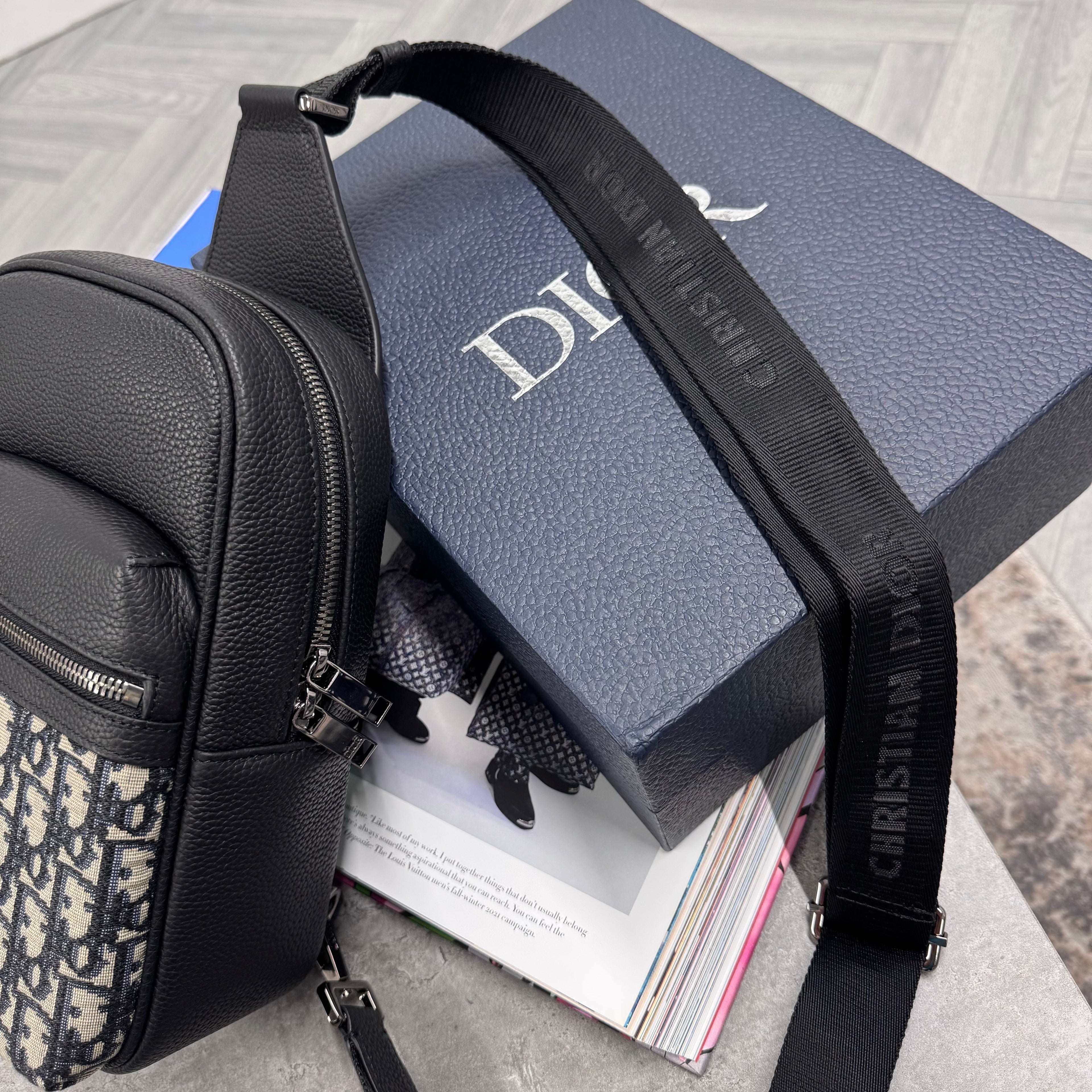 (PRE ORDER) CD CROSSBODY SLING - CREAM