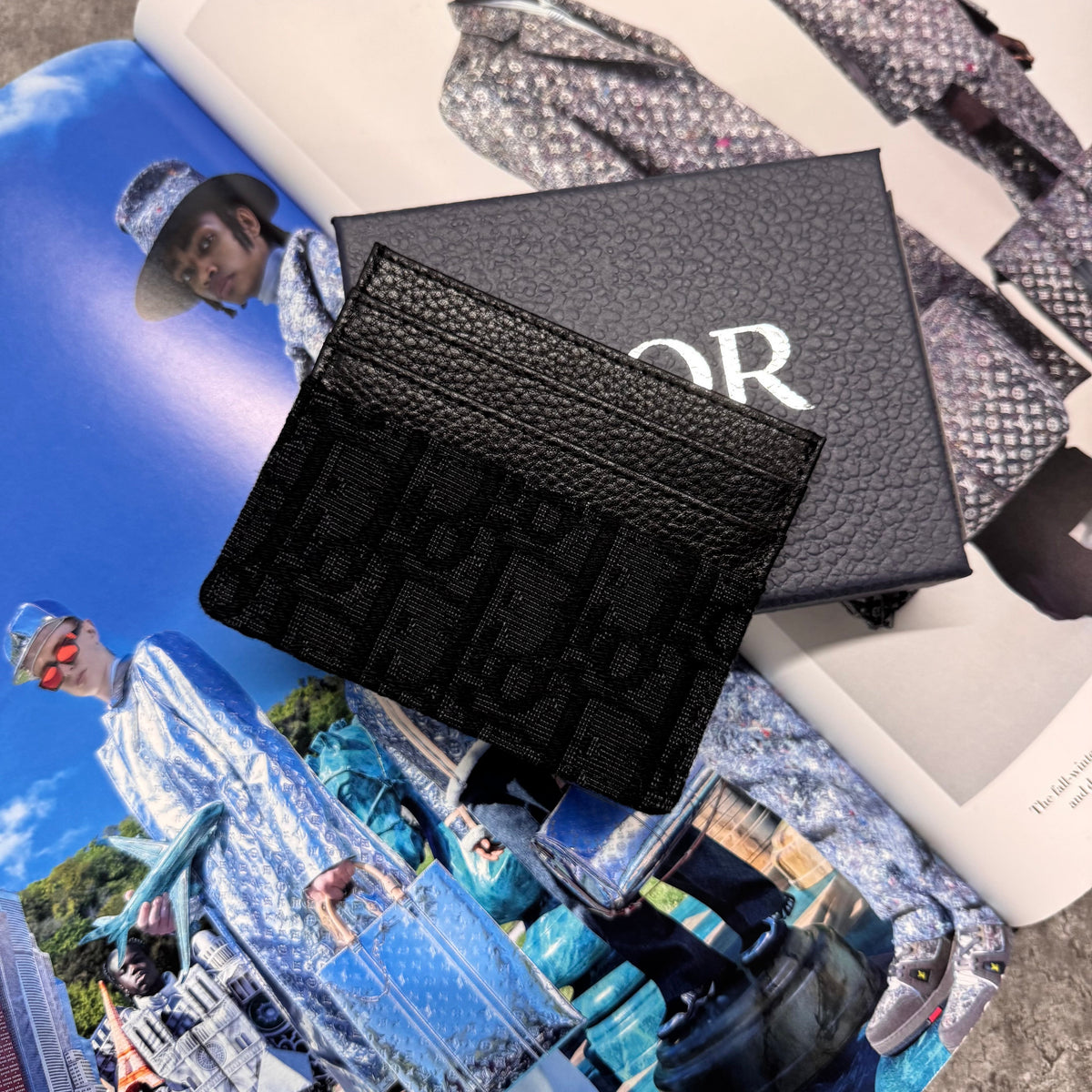 CD OBLIQUE CARDHOLDER - BLACK