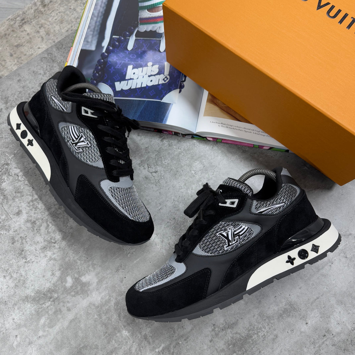 LVE RUNAWAY TRAINERS - BLACK