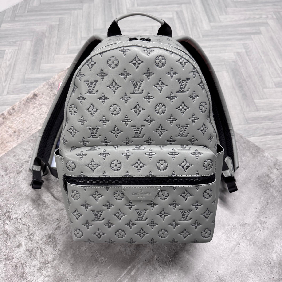 LVE MONOGRAM BACKPACK - GREY