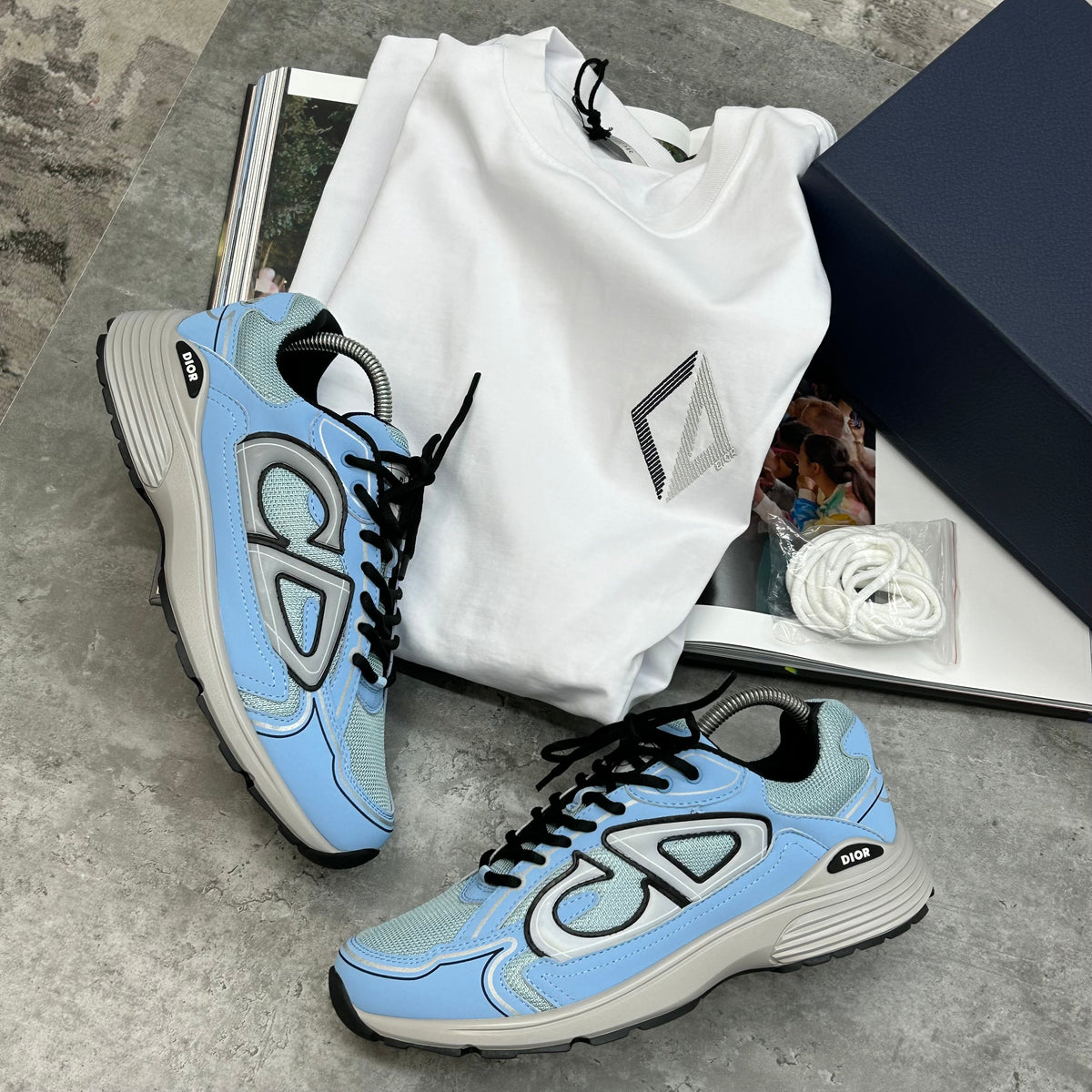B30 TRAINERS - BABY BLUE