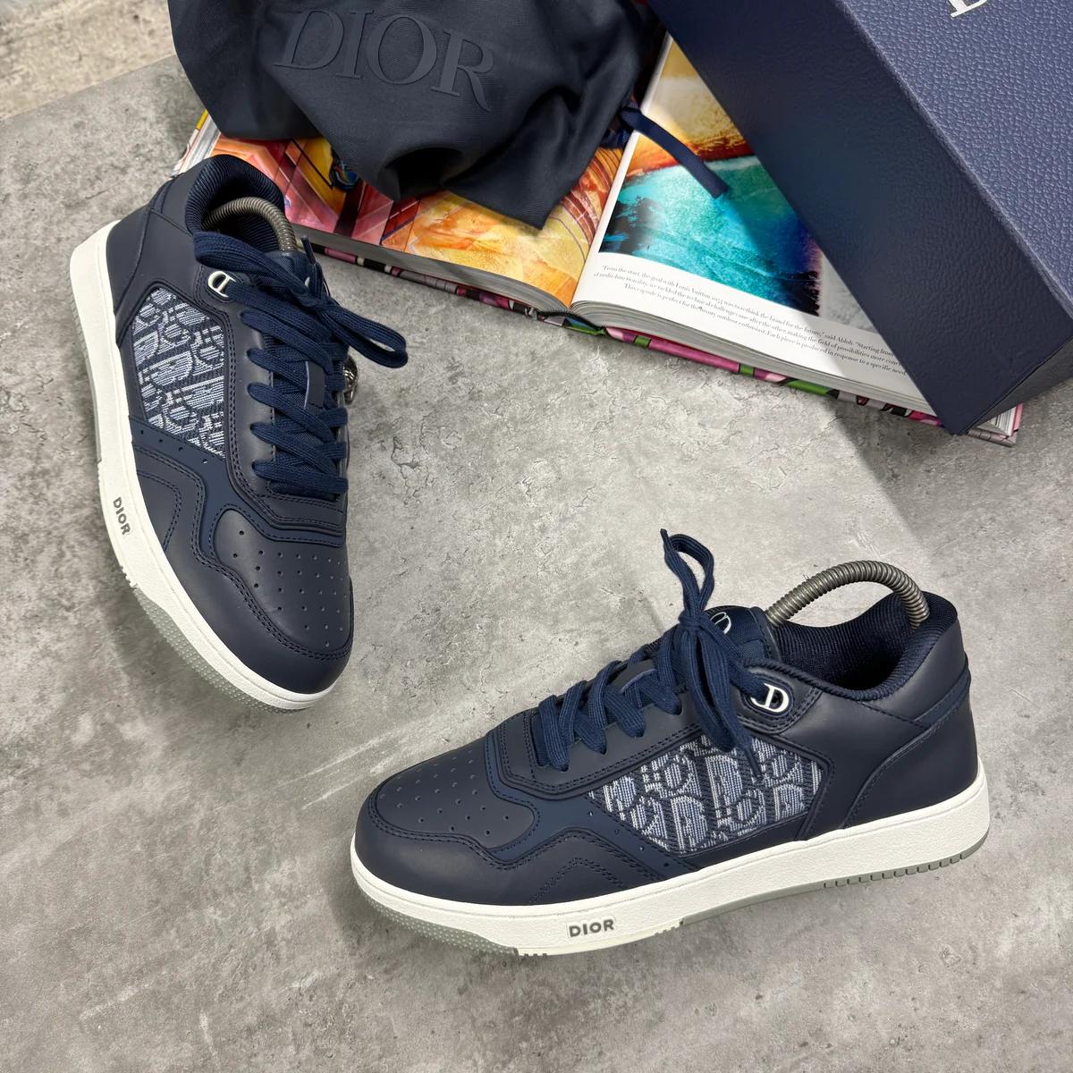 B27 - TRAINERS - NAVY/WHITE