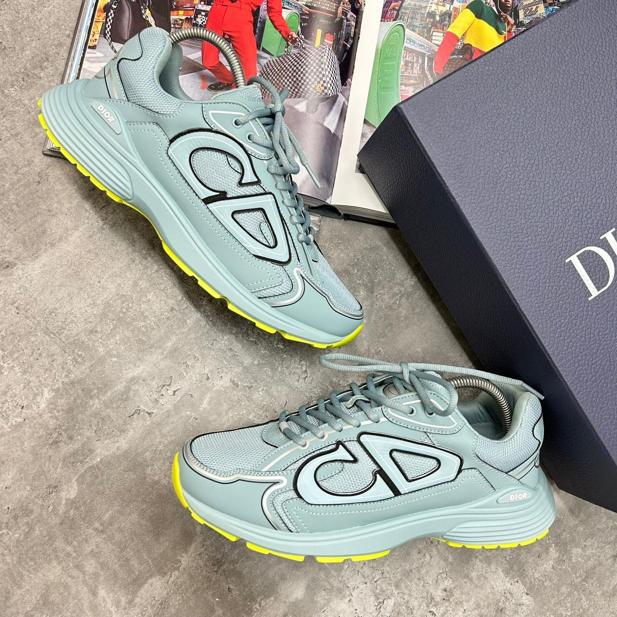 B30 TRAINER - MINT