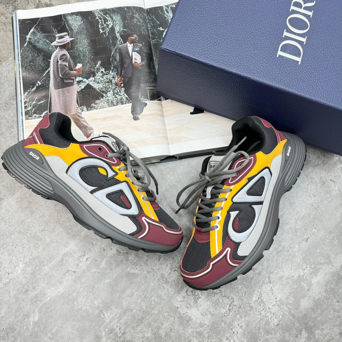 B30 TRAINER - GOLD/MAROON
