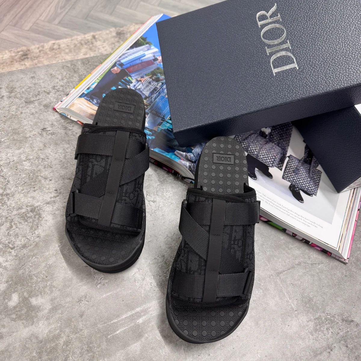 DI - SLIDES - BLACK STRAP