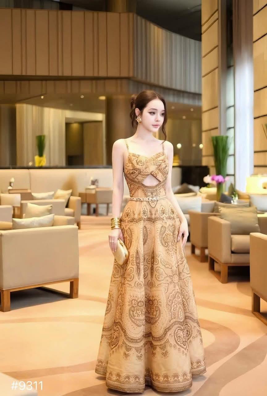 Elegant Paisley Cut-Out Maxi Dress