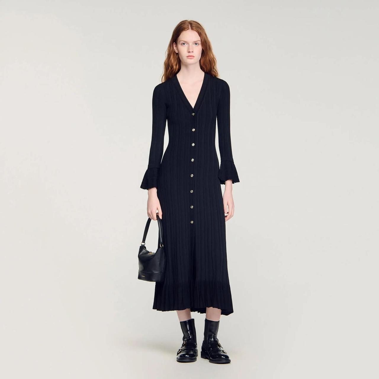 Elegant Ribbed Knit Midi Dress – Black