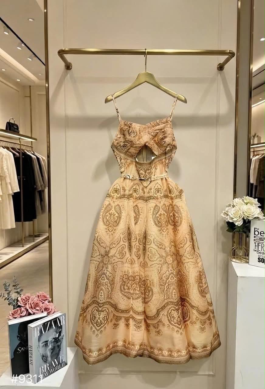 Elegant Paisley Cut-Out Maxi Dress