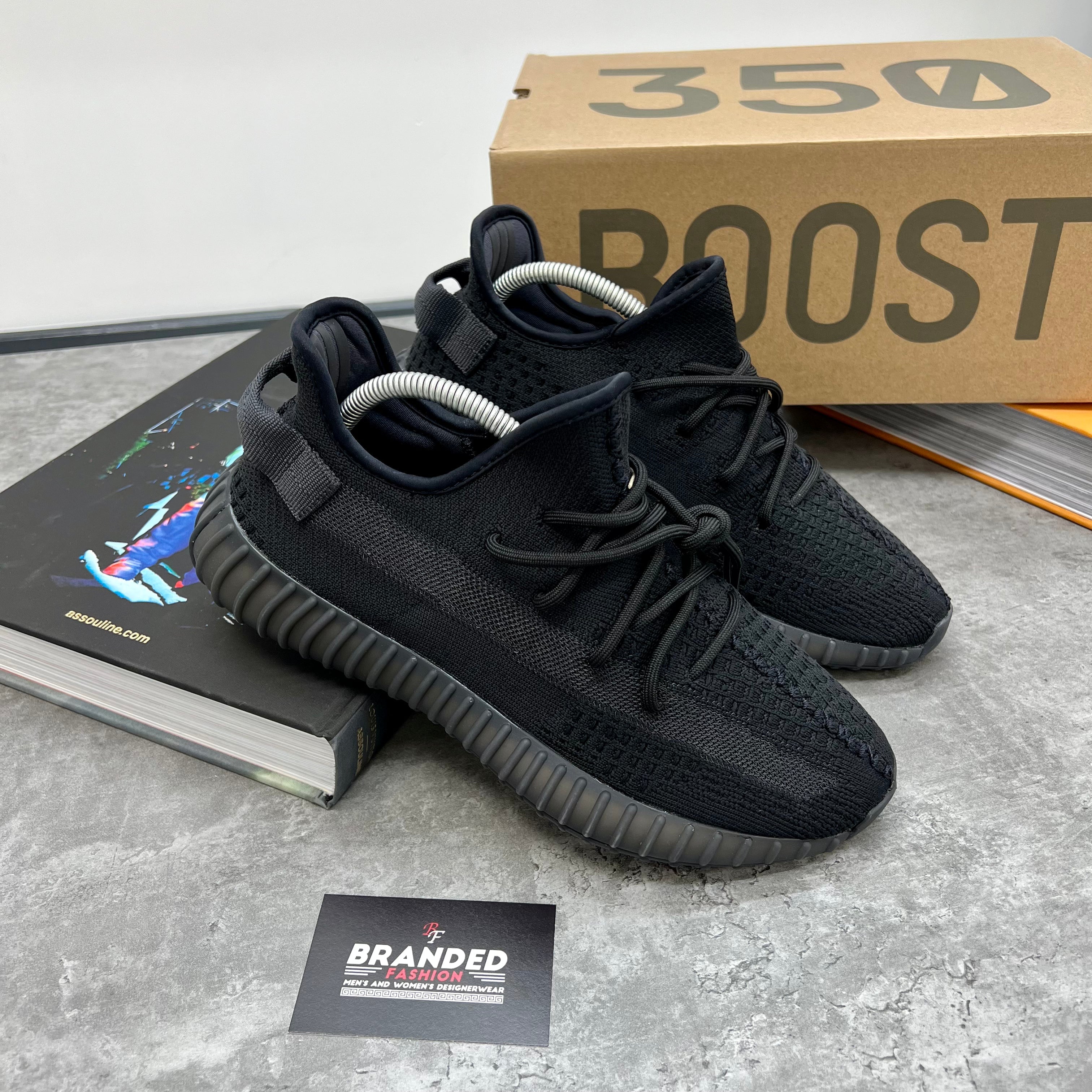 (PRE-ORDER) YZY 350 TRAINER - ONYX