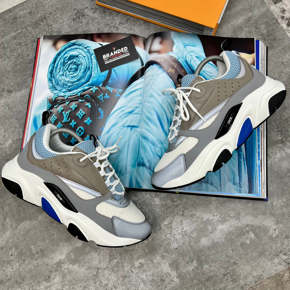 B22 TRAINER - BABY BLUE