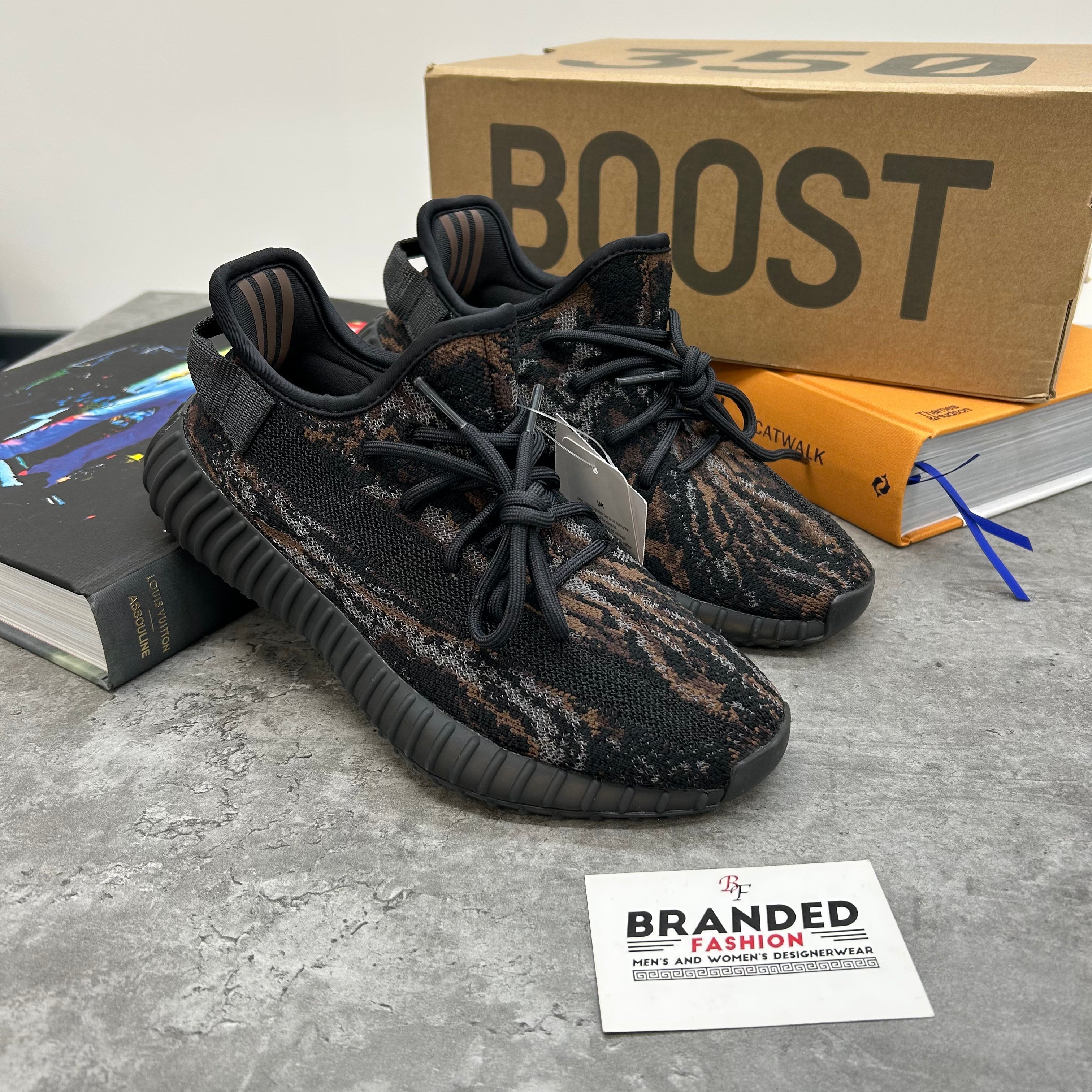 (PRE-ORDER) YZY 350 TRAINER - MX ROCK